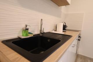 Cozy Ground Floor Condo - 4