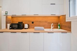 Athenian Glow Fully Renovated Apartment - 3