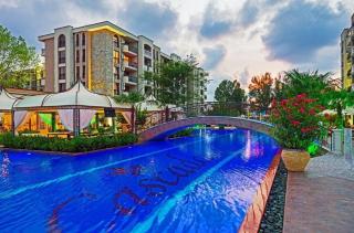 Luxury 2BR Apartment in Cascadas Oasis - 3