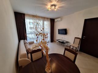 Luxury 2BR Apartment in Cascadas Oasis - 9