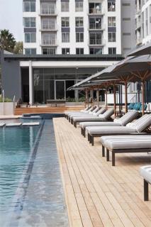 Luxury Sandton Escape- Fully furnished apartment - 6