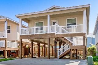 Walk or Ride to Beach! Family Home w/ Patio Lounge - 7
