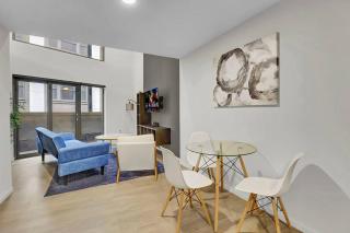 Dwntn~Rooftop Retreat~Near Stadium~Pet Park~Gym - 3