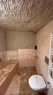 Saliche Cave Suite - 2