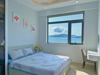 Napoleon Apartment with Sea View - 0