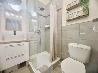 Le Cocon - Rénové, Clim, Terrasse, WIFI, Hypercentre, 5 personnes - 7