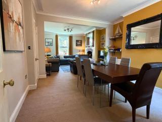 Smart & Comfortable 3-bedroom Victorian house - 4