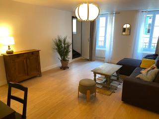 Cluny Center Large house 5 bedrooms - 0