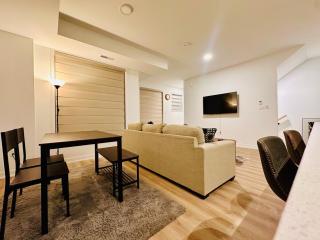 Modern & Cozy Townhouse 2 Bed 3 Bath Parking - 3
