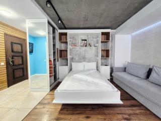 Cozy and Quiet in the Heart of the City - 0