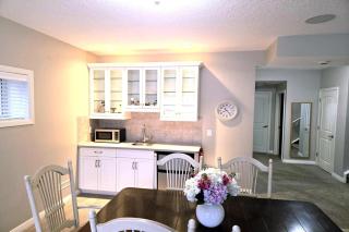 Mahogany Escape - Your Calgary Oasis - 3