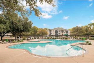 Comfort stay close to UT,DT, Lady Bird Lake - 9