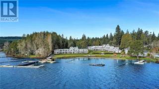 Lakefront Condo and Beach - 9