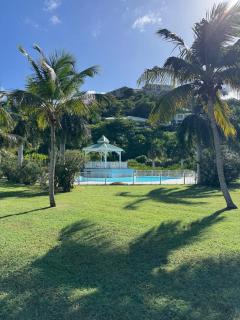 Cozy and Spacious 2-BR Home, Garden, 3 Pools, Beach - 0