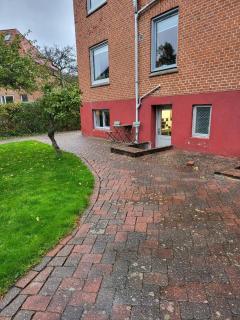 Nice basement room - 2