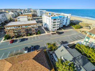 Spacious 2-Bedroom Ocean Block Condo in North Ocean City Steps to the Beach - 1