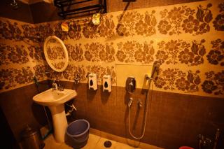 The Comfort Crest - Home Stay 2 Bedroom Family Suite with Living room - 5