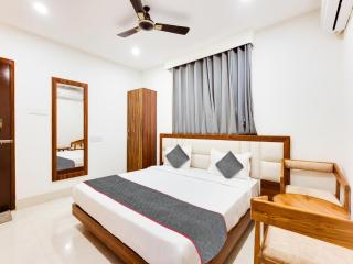 Townhouse Royal Inn - 9