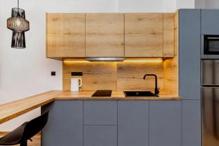 Modern Industrial Studio - 2 minutes from the Metro - 9
