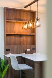 Spacious 1BR in Old town with Workspace Pool Gym Wi-Fi - 4