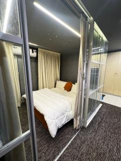 Luxury Studio APT SelfCheckin Starlight Bahria Lahore - 5