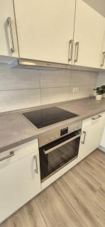 Prime Home Apartment -4x Einzelzimmer -2x WC -2x Dusche -170m2 -Tiefgarage -WIFI - 2