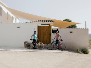 Villa para grupos 12 personas con piscina, barbacoa y finca de 50ha en Alicante - Onil - 1