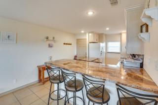 Sea-King Sol Ocean-View Condo in Port Aransas! - 6