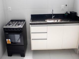 Kitnet 015 completa com Ar e Garagem no Centro de SSA - 1