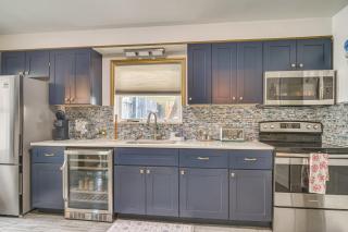 Near Beach & Corey Ave! Walkable Snowbird Escape - 2