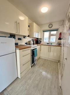 Pet Friendly Chalet Nr Beach with free swimming - 8