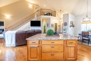 Mountain-View Hideaway - 3