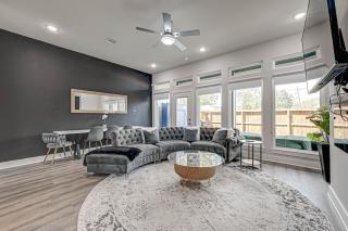 Cozier Zen • NRG, Med Ctr & DTWN • Mini Golf - 5