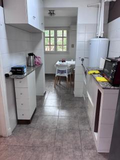 Apartamento con cochera en plena 5ta sección - 1