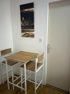 Cozy Studio - Netflix - Prime Video - 9