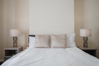 6-Bed Manchester House Ideal for Contractors - 4