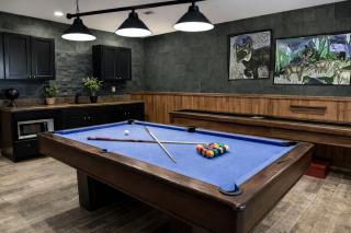 SKI INOUT Lift Shuffleboard, Hot Tub, Pool Table, PS5, 7 bedrooms - 9