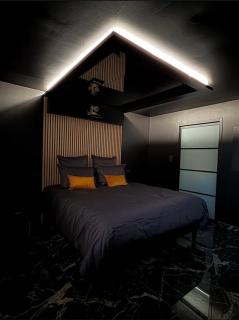 Love Room L'Or sombre - 3