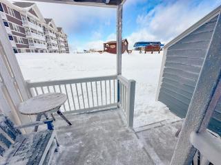 LUX 2BR True Ski InOut- King3Queens Lift - 9