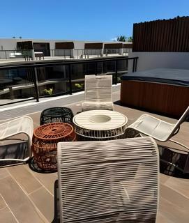 Apartment with Jacuzzi and Beach Access for 6 Peop - 9
