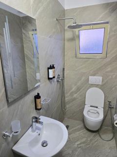 Revi Homestay Durrës 1 - 2