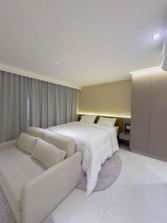 FR1307B Estúdio alto padrão com cama king e garagem - 1