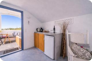 Jaccuzzi Romantic Suite in Firostefani,sea view! - 5