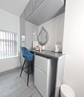 J - Relaxing Double Room City Centre Sheffield - 2