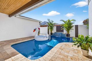 Pool Oasis | Near RJ Stadium, Hyde Park & Downtown - 1