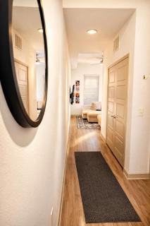 Beautiful Cozy Suite | Gym & Pool | DART Access - 5