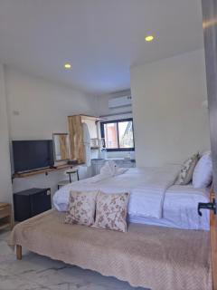 1 bedroom bungalow located in the heart of Koh Tao - 0