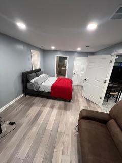 Entire Apartment in Oak Park, IL - 9