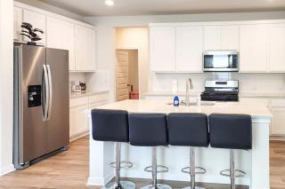 Buda Business-Ready House Office, Home Gym and Yard - 9