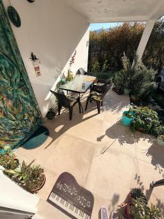 Laniakea small apartment in the house in Risan - 1